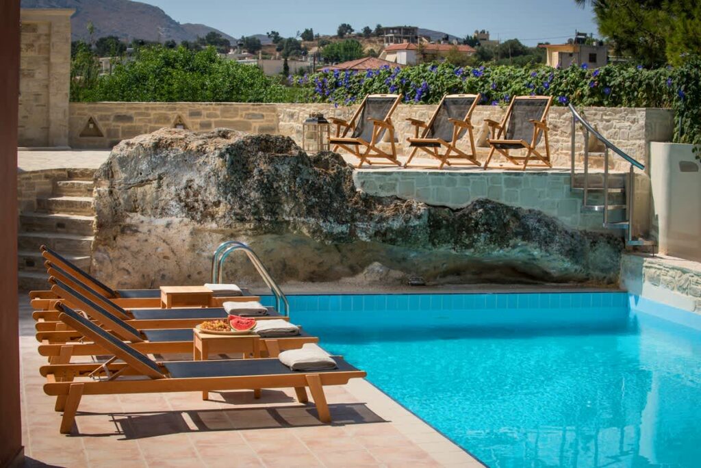 Phaistos-Villas-Villa-Dafne-Poolside-Gem